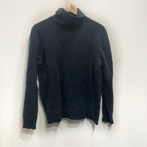 Uniqlo Wool Turtleneck Dark Grey Size Medium